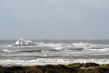 Van der Meer breakwaters and coastal structures 4